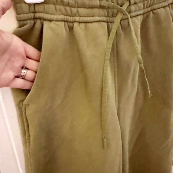 Lululemon High Rise Wide Leg Crop Loungeful Pants Sz 2 - Picture 4 of 12